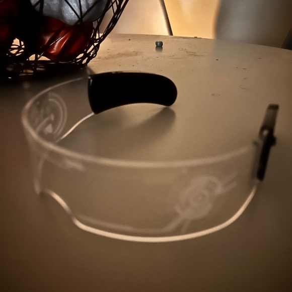 𝐂𝐲𝐟𝐢 𝐠𝐥𝐨𝐰 𝐮𝐩 𝐠𝐥𝐚𝐬𝐬𝐞𝐬 - Picture 2 of 2